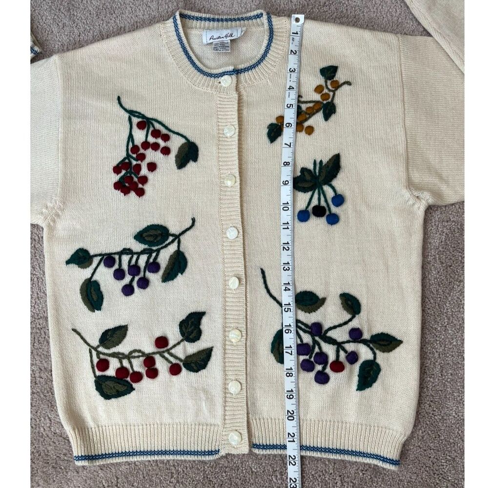 Vintage Austin Hill Embroidered Cream Cardigan Sweater Wool Blend Size Small - Picture 8 of 9